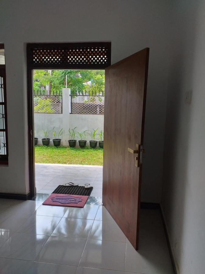 Mangohut Joy Apartment Anuradhapura Exterior photo